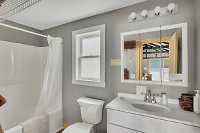 Bayside Inn & Marina