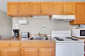 Bayside Inn & Marina