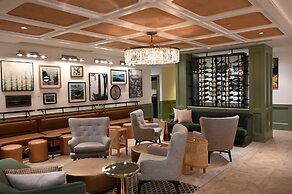 Six South St Hotel