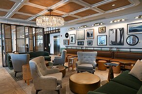 Six South St Hotel
