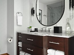 Six South St Hotel