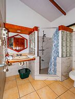 Hotel Colinas del Sol