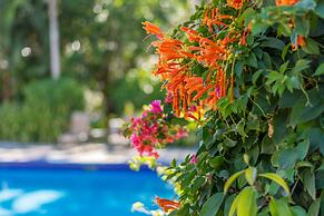 Hotel Colinas del Sol