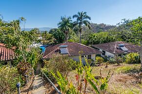 Hotel Colinas del Sol