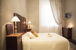 La Colonna ( Historic Center )