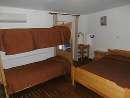 Elyssia Hotel