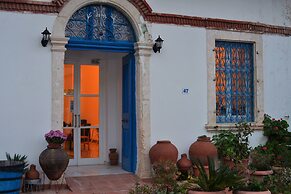 Elyssia Hotel