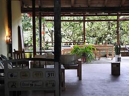 Biohostal Mindo Cloud Forest