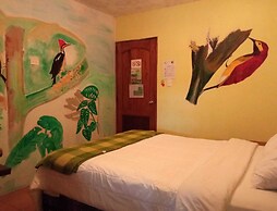 Biohostal Mindo Cloud Forest
