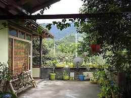 Biohostal Mindo Cloud Forest