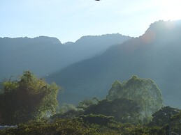 Biohostal Mindo Cloud Forest