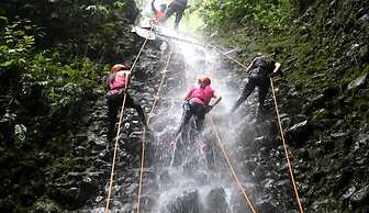 Biohostal Mindo Cloud Forest