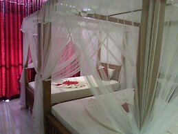 Marine Tourist Beach Guest House Negombo Beach