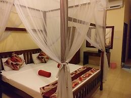 Marine Tourist Beach Guest House Negombo Beach