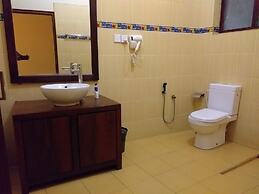 Marine Tourist Beach Guest House Negombo Beach