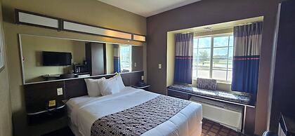 Microtel Inn & Suites by Wyndham Cotulla