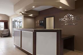 Microtel Inn & Suites by Wyndham Cotulla