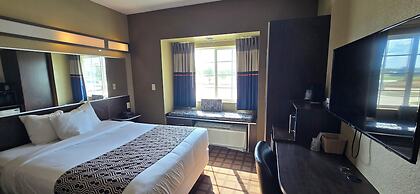 Microtel Inn & Suites by Wyndham Cotulla