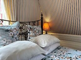 George House Heritage B&B