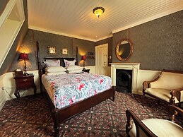 George House Heritage B&B