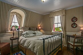 George House Heritage B&B