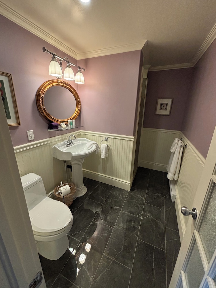 George House Heritage B&B