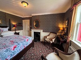 George House Heritage B&B