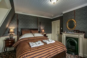 George House Heritage B&B