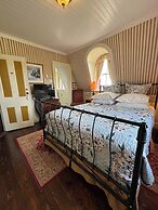 George House Heritage B&B