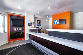 Motel 6 Palatine, IL - Chicago Northwest