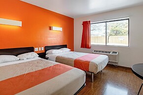 Motel 6 Palatine, IL - Chicago Northwest