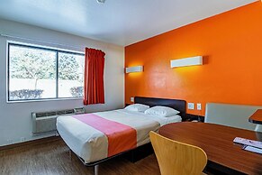 Motel 6 Palatine, IL - Chicago Northwest