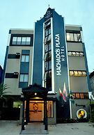 Machado's Plaza Hotel