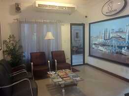 Machado's Plaza Hotel