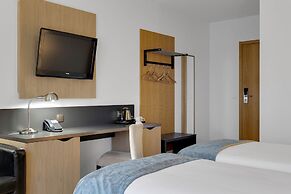 Aurora Hotel at Reykjavik-Keflavik Airport Terminal KEF