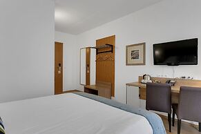 Aurora Hotel at Reykjavik-Keflavik Airport Terminal KEF