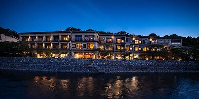 Kyoto Uji Hanayashiki Ukifune-en