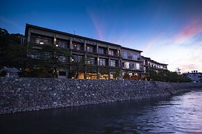 Kyoto Uji Hanayashiki Ukifune-en