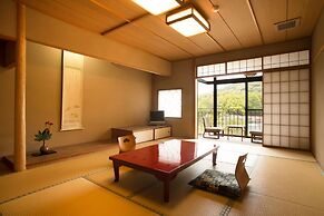 Kyoto Uji Hanayashiki Ukifune-en