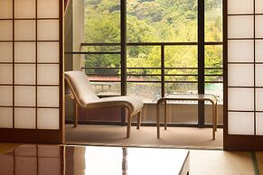 Kyoto Uji Hanayashiki Ukifune-en