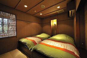 Kyoto Uji Hanayashiki Ukifune-en