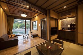 Kyoto Uji Hanayashiki Ukifune-en