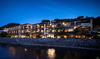 Kyoto Uji Hanayashiki Ukifune-en