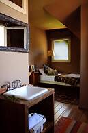 Los Juncos Patagonian Lake House