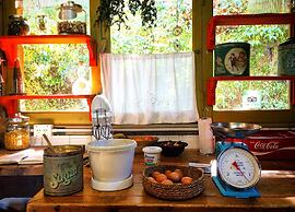 Los Juncos Patagonian Lake House