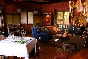 Los Juncos Patagonian Lake House