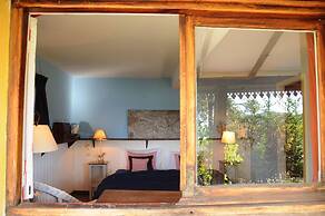 Los Juncos Patagonian Lake House