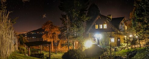 Los Juncos Patagonian Lake House