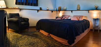 Los Juncos Patagonian Lake House