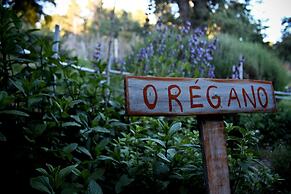 Los Juncos Patagonian Lake House